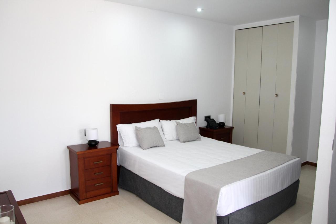 Hotel Jm Jardin De La Reina Guillena